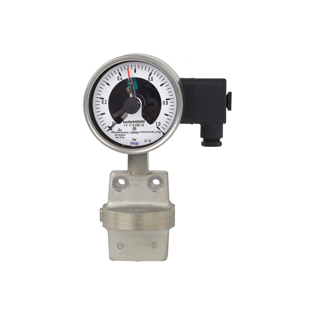 DPGS43.100 The WIKA DPGS43.100 Differential Pressure Gauge with switching contacts is used for monitoring differential pressures, the instrument allows switching and display.