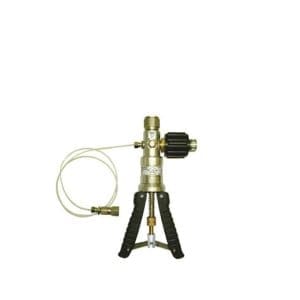 The CPP30 pneumatic test pressure gauge serves as a pressure generator for testing, adjusting and calibrating pressure gauges with comparative measurements.