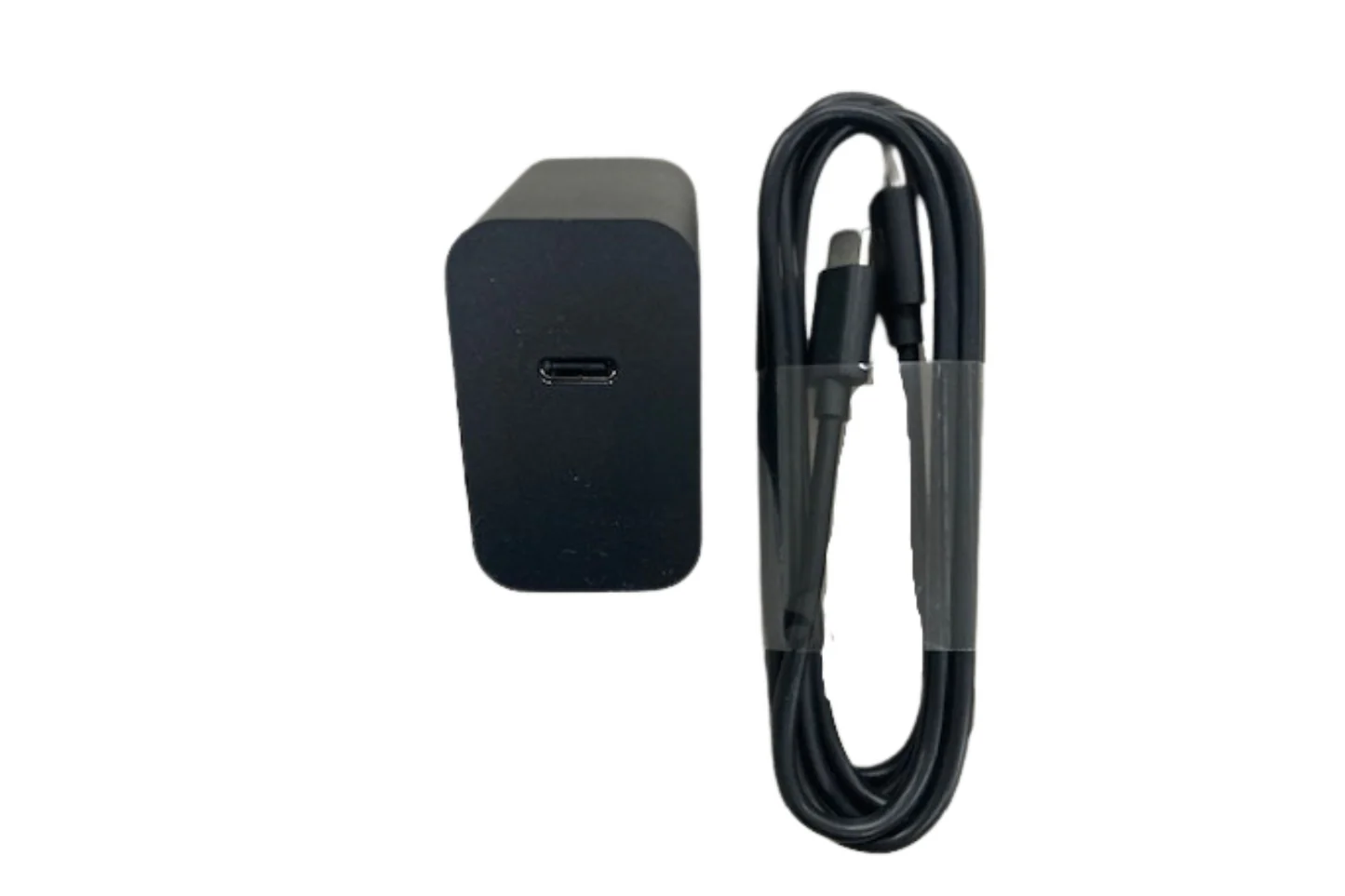 F12B-US-PC napajalni adapter_2 65W power adapter, Flex 12B, USB-C napajalnik, Type-C adapter, hitri polnilec, napajalni adapter, MobileDemand, polnilnik za tablico, dodatna oprema, nadomestni adapter, robusten polnilec, profesionalna uporaba, industrijska tablica, napajalni kabel, visoka moč, 20V 3.25A, učinkovito polnjenje, prenosni adapter, kompaktna zasnova, zanesljiv napajalnik, dodatki za tablice, terenska uporaba, robustna oprema, napajanje naprave, hitro napajanje, USB-C napajanje, kakovosten adapter, zaščita pred prenapetostjo, univerzalni polnilec, profesionalni dodatek, mobilna naprava, energijska učinkovitost, zanesljivo delovanje, moč 65W, varno polnjenje, prenosna oprema, dodatki MobileDemand, industrijski polnilec, robusten dizajn, polnilni adapter, visoka zmogljivost, tablica Flex 12B, stabilno napajanje, kakovostno napajanje, napajalni pribor, zanesljivo polnjenje, kompaktno ohišje, dodatna oprema za tablico, USB-C polnilnik
